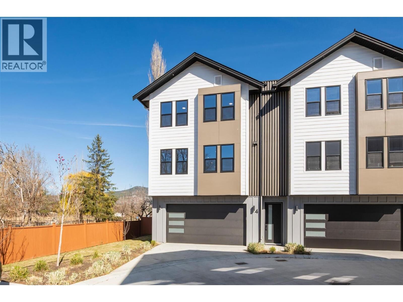 Property Photo:  3590 Redecopp Road 4  BC V4V 1X5 