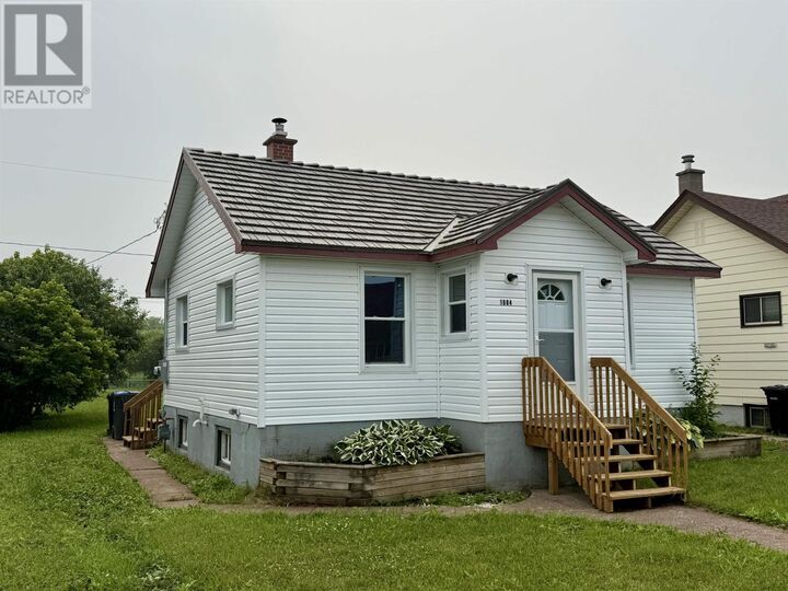Property Photo: 1004 Gore Street W ON P7E 3T1