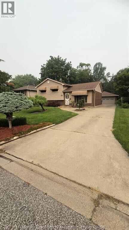 Property Photo: 5564 Baldwin Avenue ON N8T 1L8