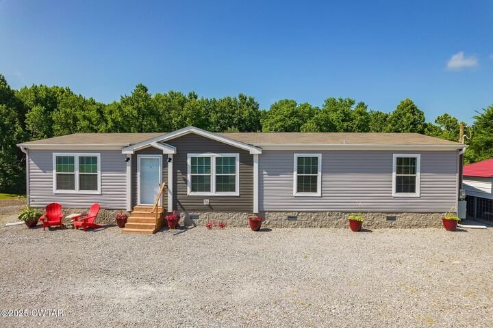 Property Photo: 317 W Hwy 22 TN 38261