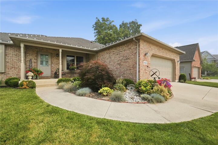 Property Photo: 945 Oak Hill Court OH 45373