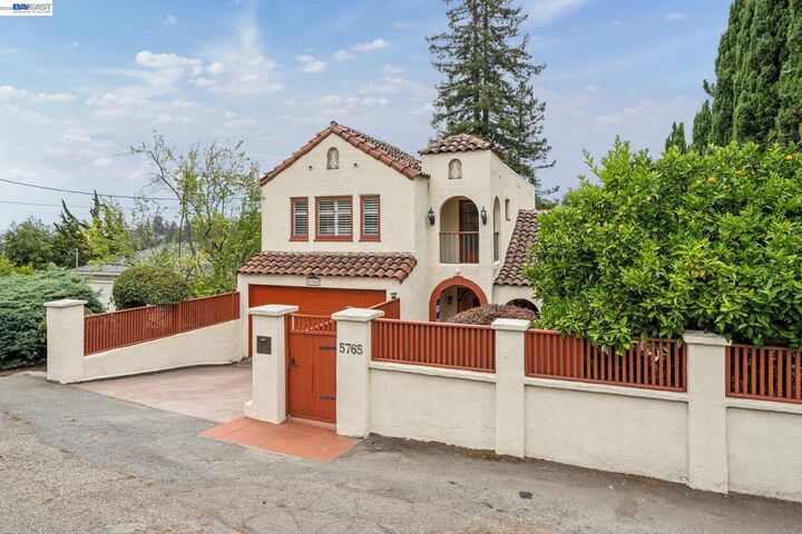 Property Photo: 5765 Colton Blvd CA 94611