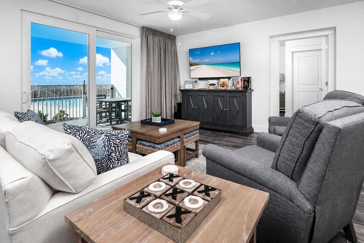 Property Photo: 858 Scallop Court Unit 101 FL 32548