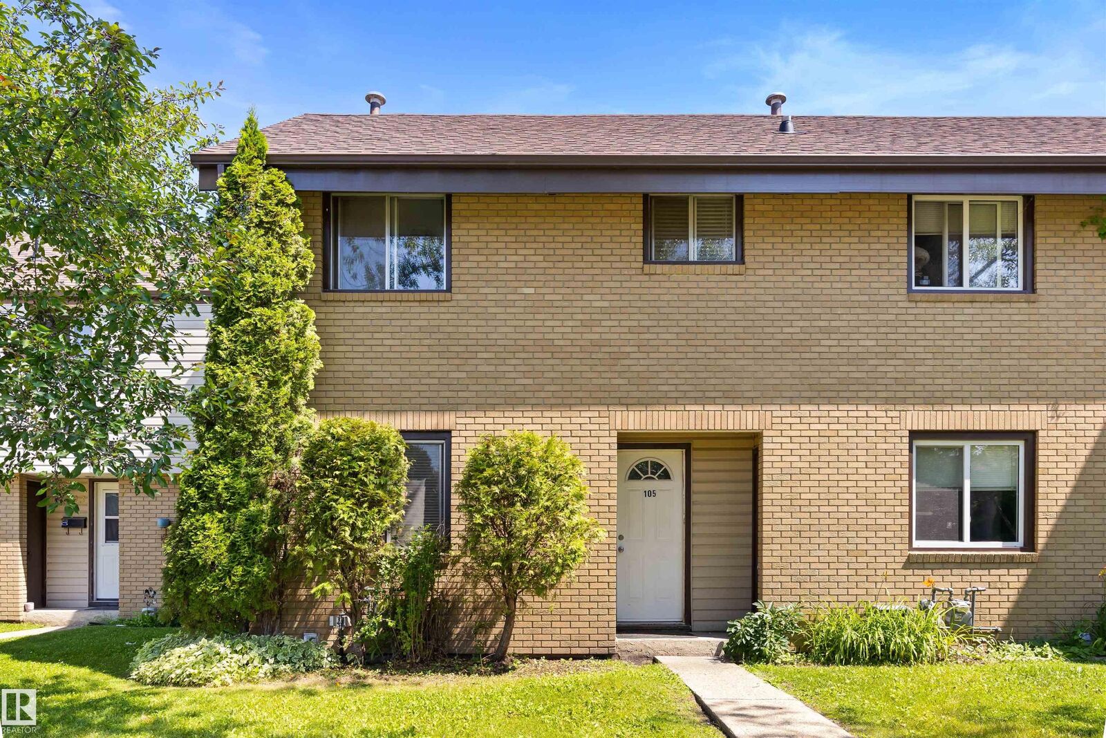 Property Photo: 105 Grandin Village AB T8N 1R9