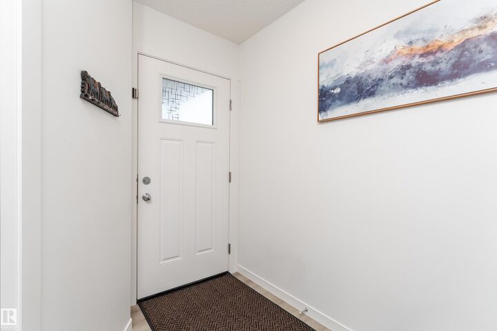 Property Photo:  2904 192 Street NW  AB T5M 3B5 