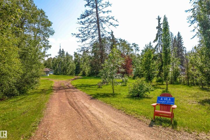 Property Photo:  57108 Rge Road 220 38  AB T0A 2W0 
