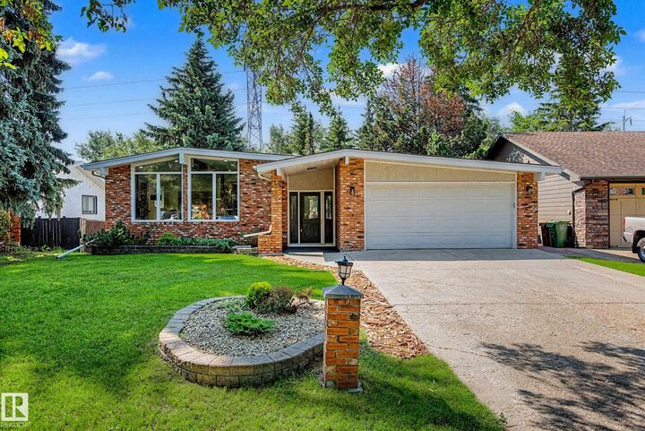 102 Goodridge Drive — photo 1