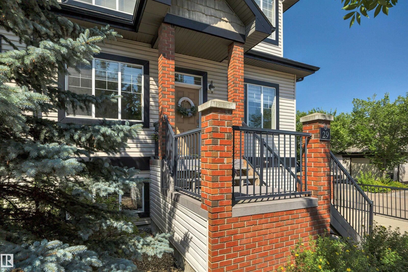 Property Photo: 4821 Terwillegar Common NW 29 AB T6R 0C5