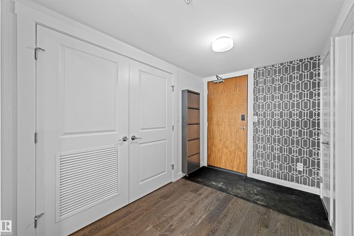 Property Photo:  9720 106 Street NW 1104  AB T5K 0K8 