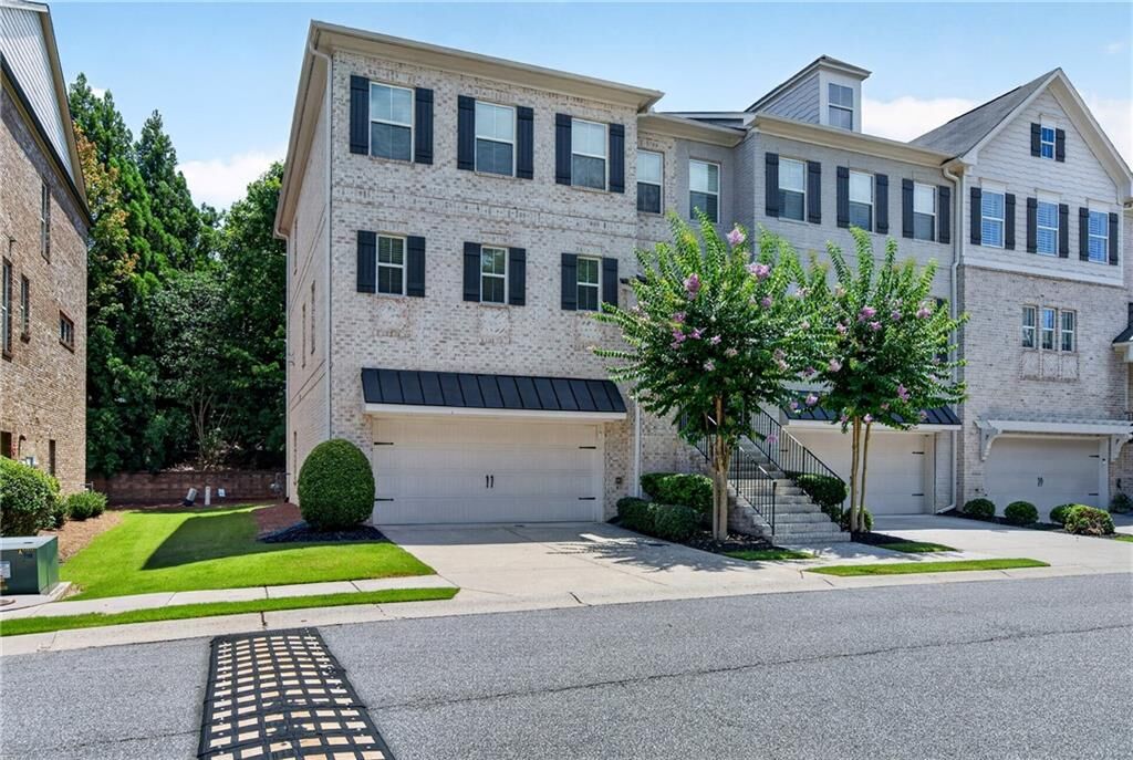 Property Photo:  9013 Woodland Trail 7  GA 30009 