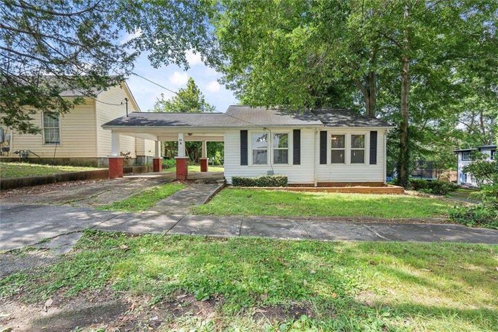 Property Photo:  76 Mill St  GA 30176 