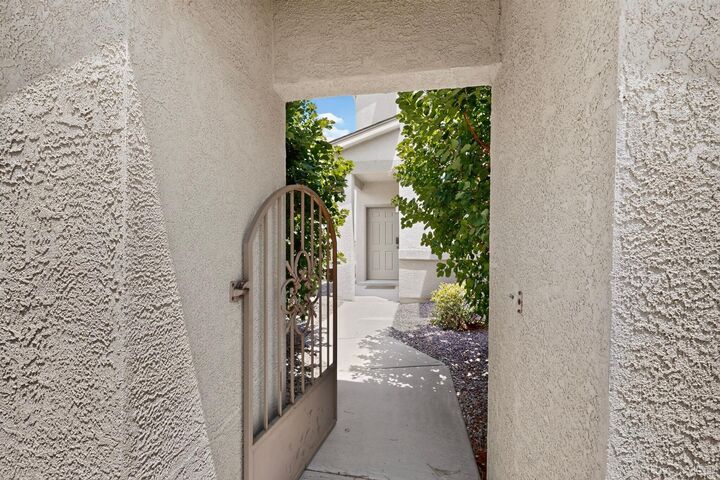 Property Photo:  8944 Mission Ridge Drive NW  NM 87114 