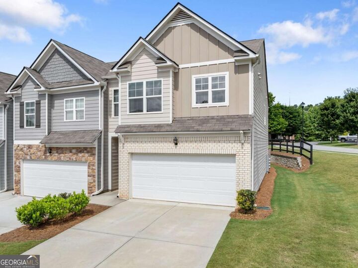 Property Photo:  300 Stoneybrook Court  GA 30533 