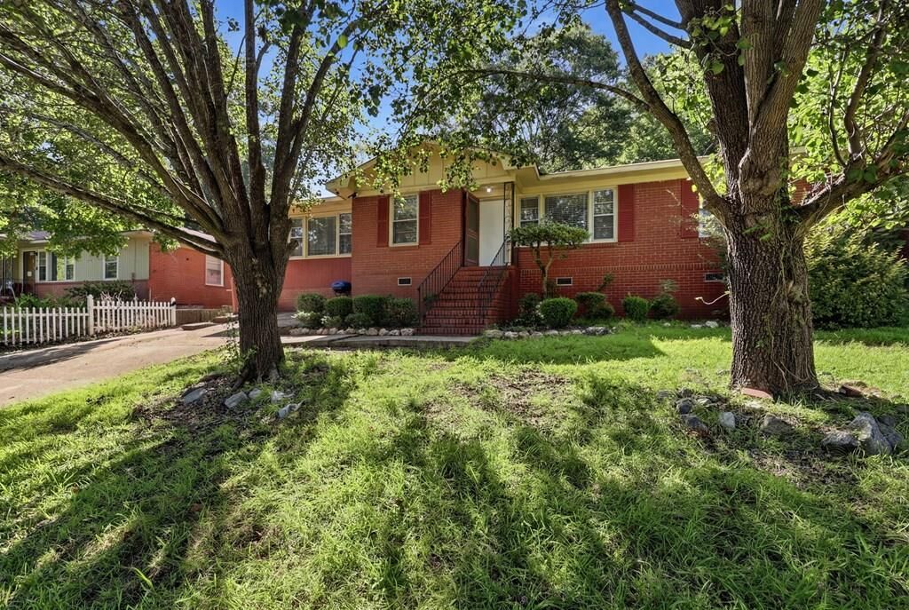 Property Photo:  220 Tennant Avenue  GA 31907 