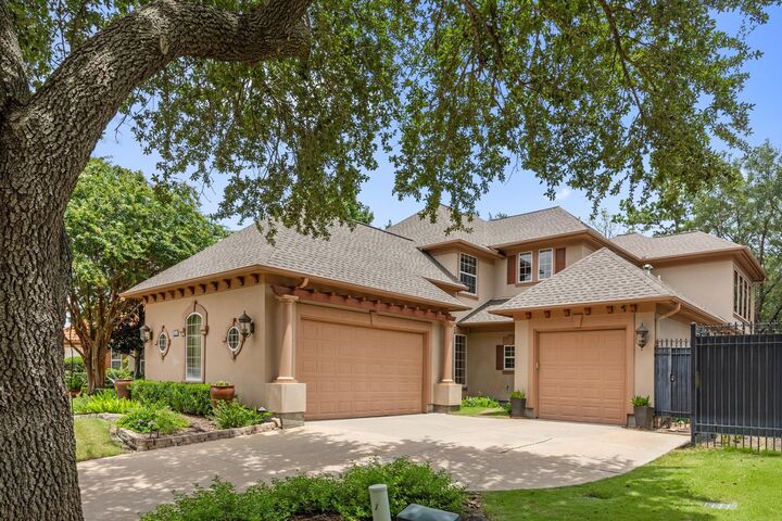 Property Photo: 3207 Loblolly Pines Way TX 77082
