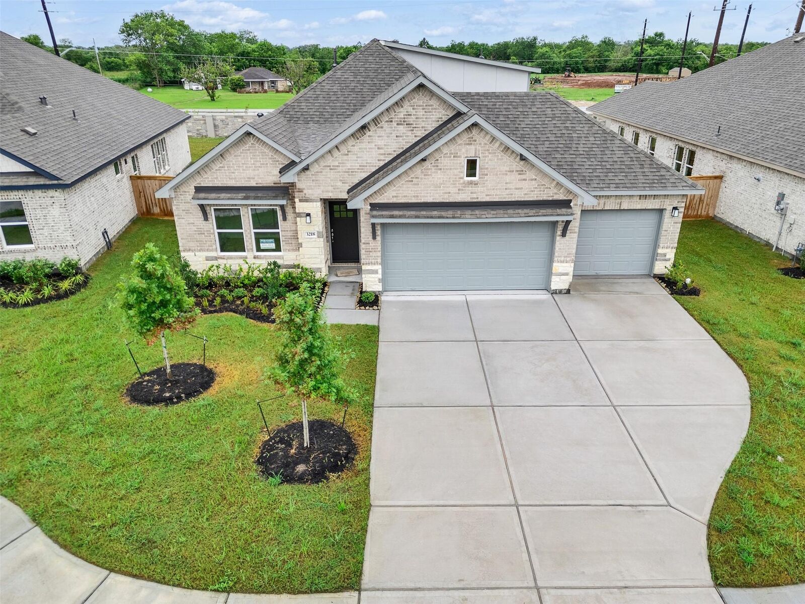 Property Photo: 3218 Emerald Hills Drive TX 77515