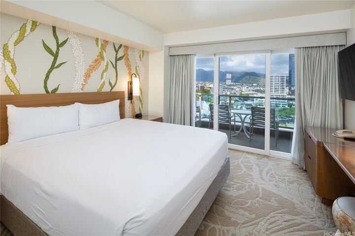 Property Photo: 410 Atkinson Drive 1027 HI 96814