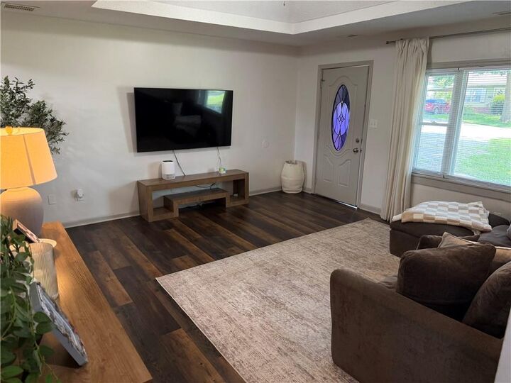 Property Photo: 216 Southside Court MO 64024