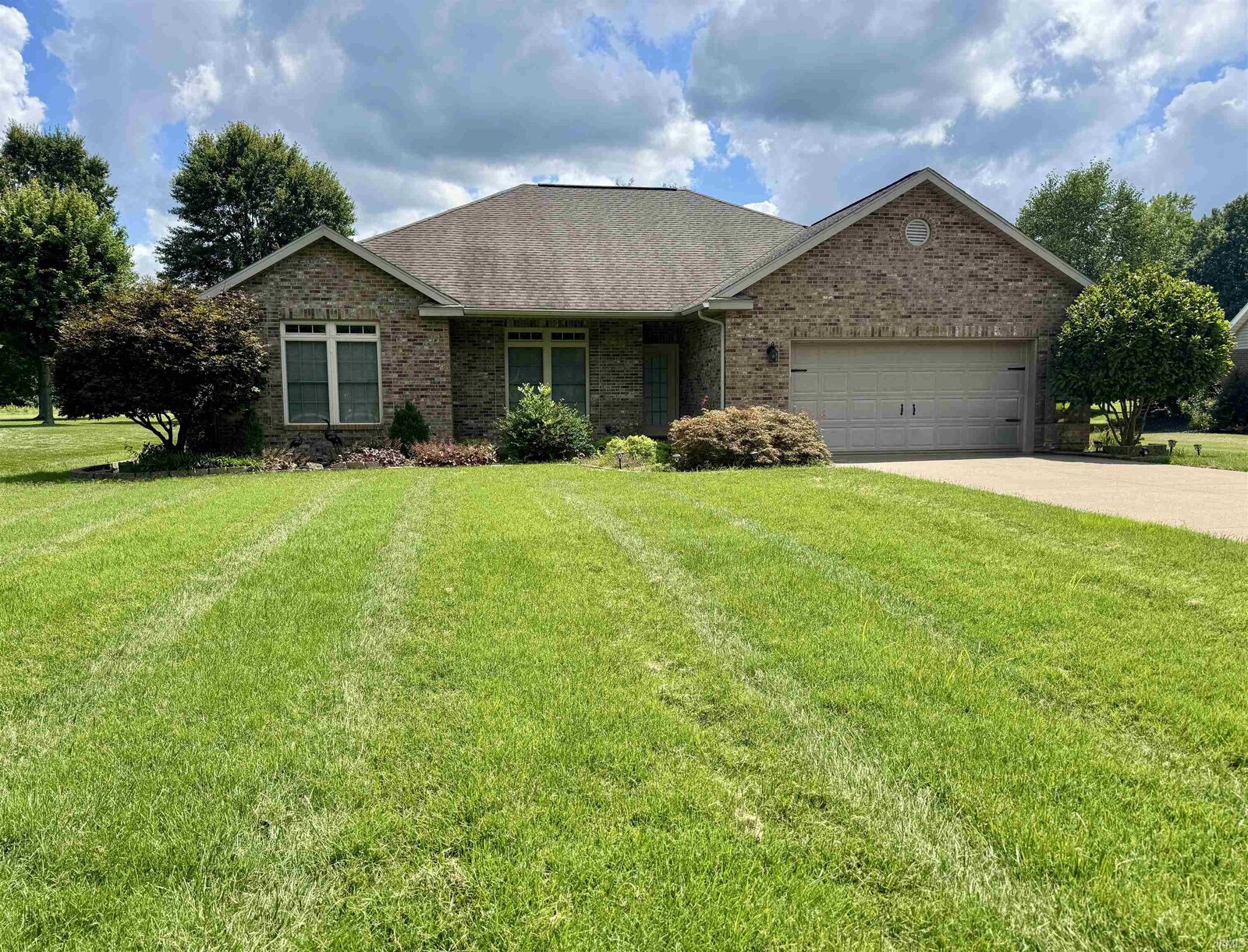 Property Photo:  467 E Sleighbell Drive  IN 47579 