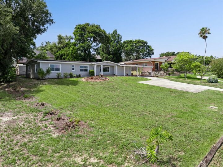 Property Photo:  1024 Sunset Drive  FL 33853 