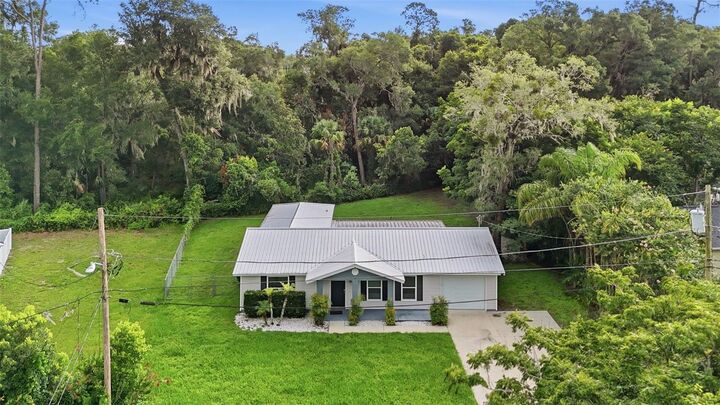 Property Photo:  368 E Chelsea Street  FL 32724 