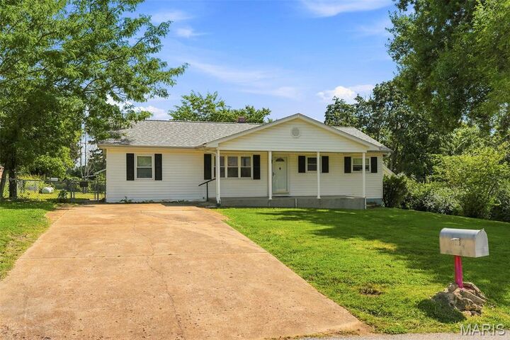 Property Photo:  5428 Terry Drive  MO 63049 