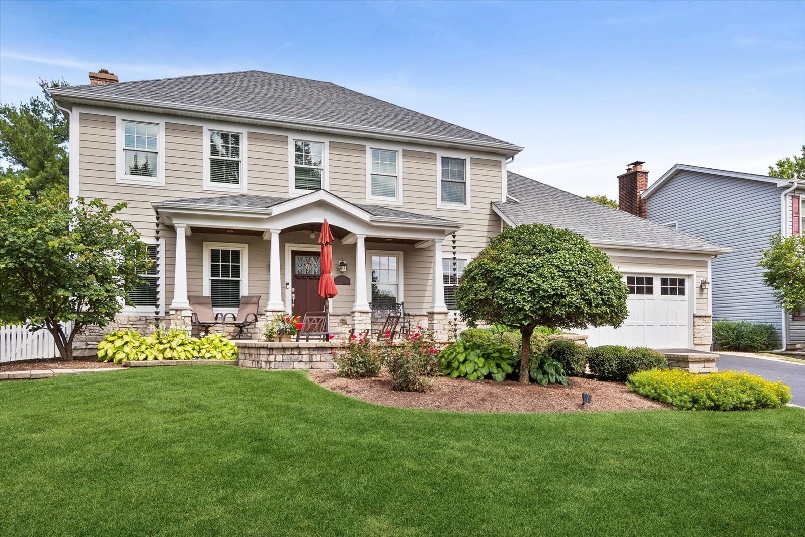 Property Photo:  1137 Hyde Park Lane  IL 60565 