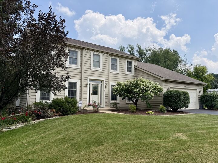 Property Photo: 832 Wexford Court IL 60540