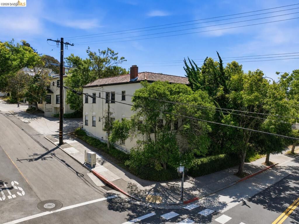 Property Photo:  2522 Hilgard Ave  CA 94709 
