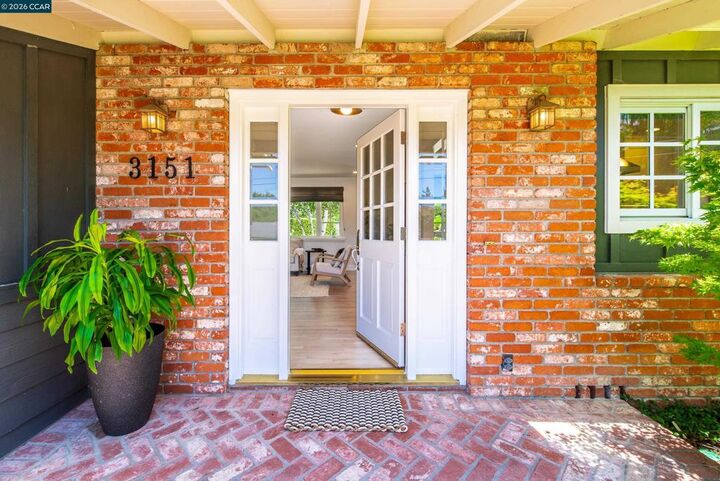 Property Photo: 3151 Sandalwood Ct CA 94549
