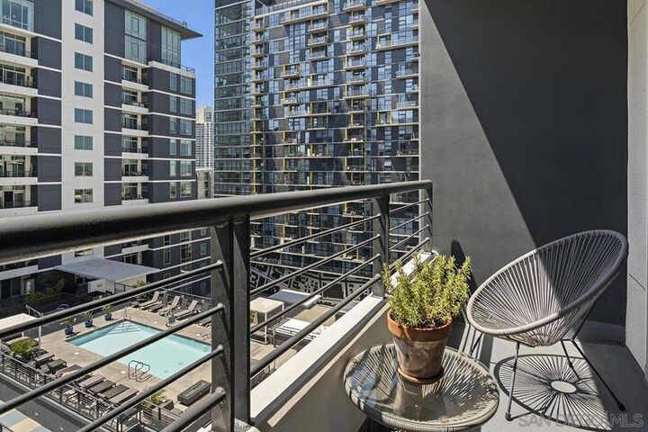 Property Photo:  425 W Beech Street 1251  CA 92101 