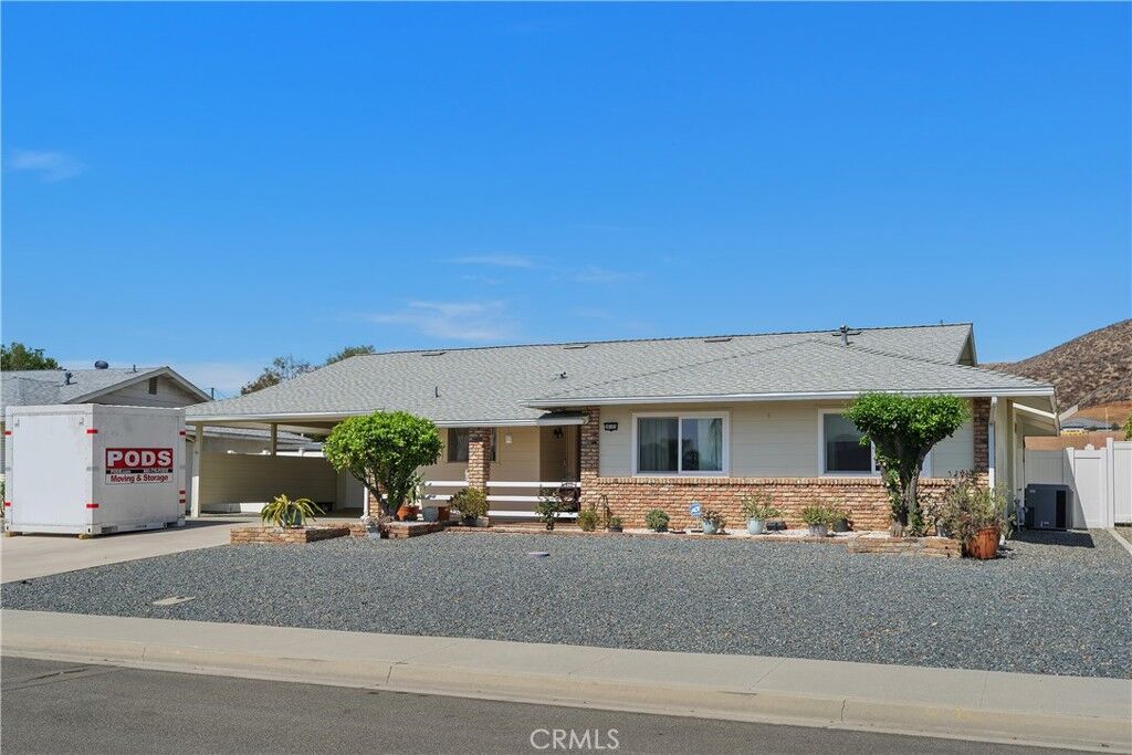 Property Photo: 28183 Portsmouth CA 92586