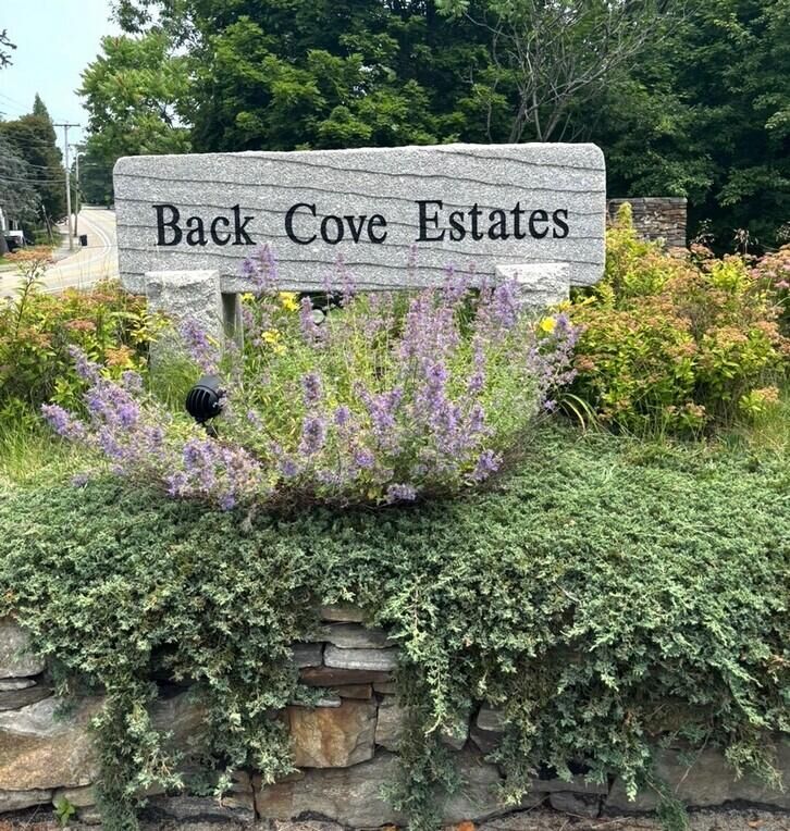 Property Photo:  13 Back Cove Estates Road 13  ME 04103 