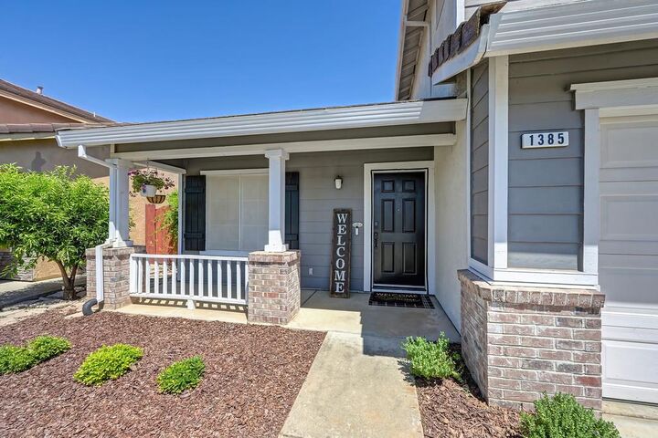 Property Photo: 1385 Pintail Way CA 95648