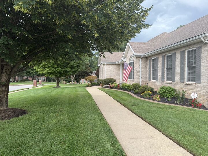 Property Photo:  2559 Hedgerow Ln  TN 37043 
