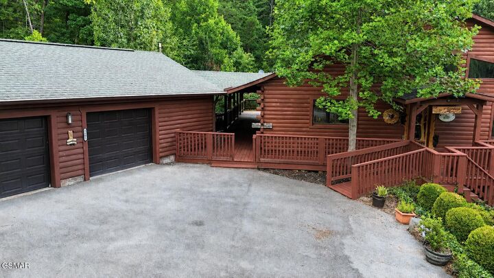 Property Photo: 1665 Scenic Woods Way TN 37876