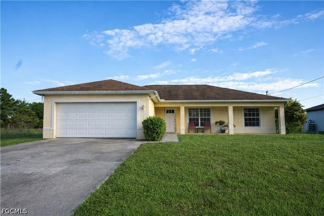 Property Photo:  2516 13th Street SW  FL 33976 