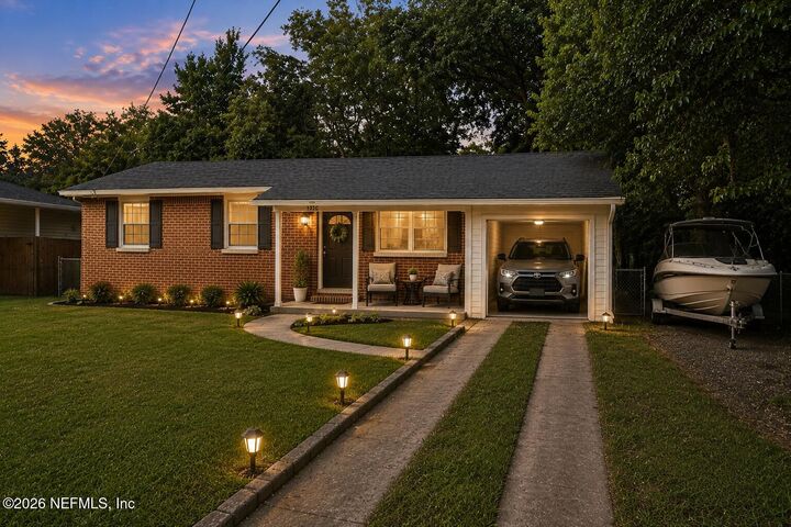 Property Photo: 1320 Placid Place FL 32205