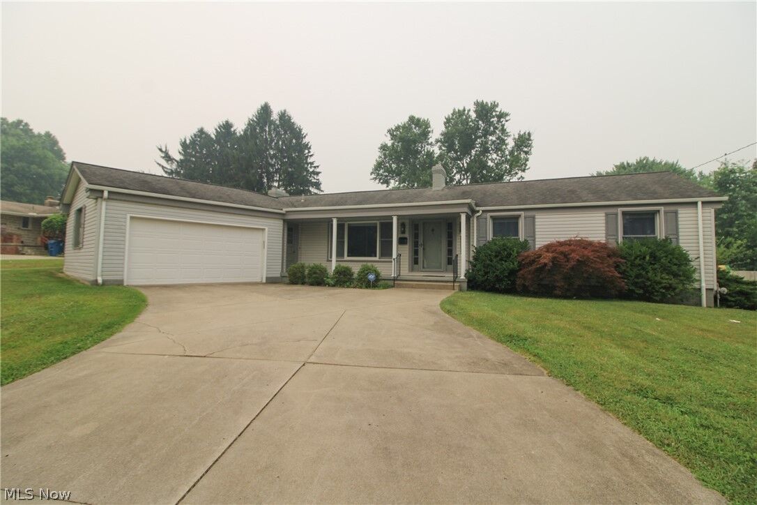 Property Photo: 2985 Heatherbrae Drive OH 44514