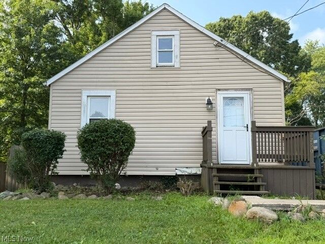 Property Photo: 2250 Cooledge Avenue OH 44305