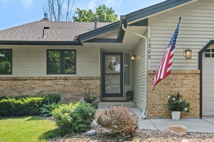 Property Photo: 1309 Fremont Court MN 55306