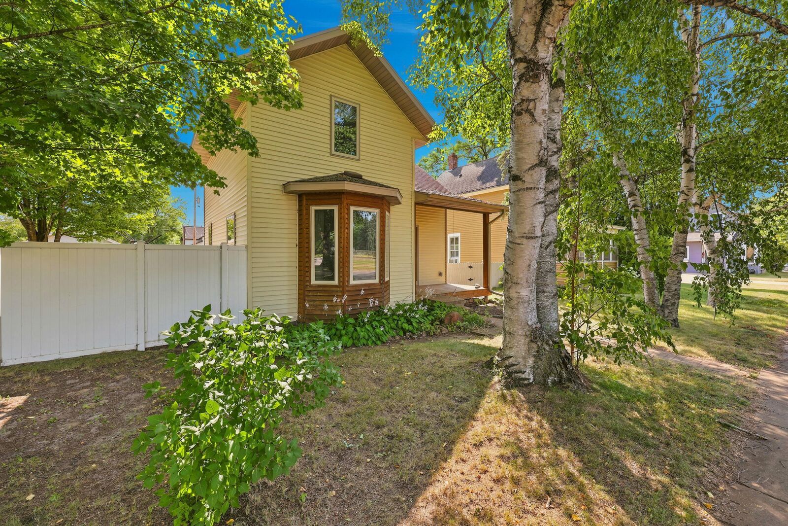 Property Photo:  614 N 8th Street  MN 56401 