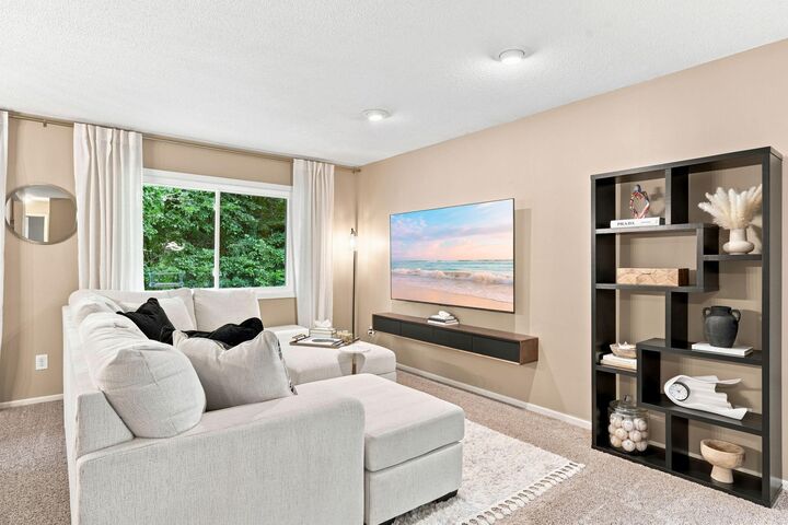 Property Photo: 1711 Hickory Hill Drive MN 55122