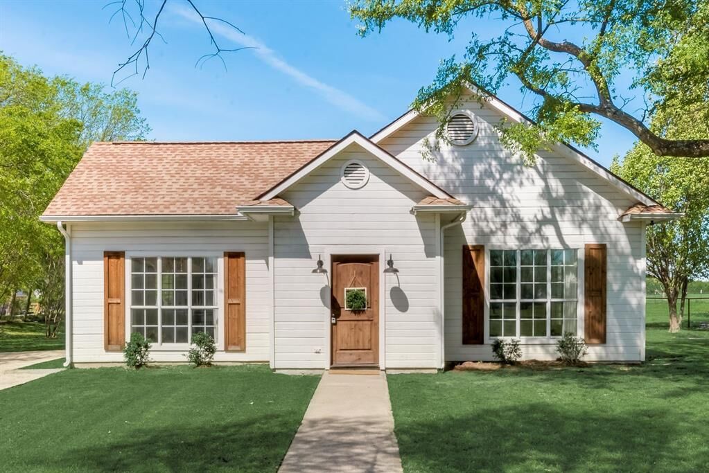 Property Photo:  5893 Fm 1827  TX 75071 