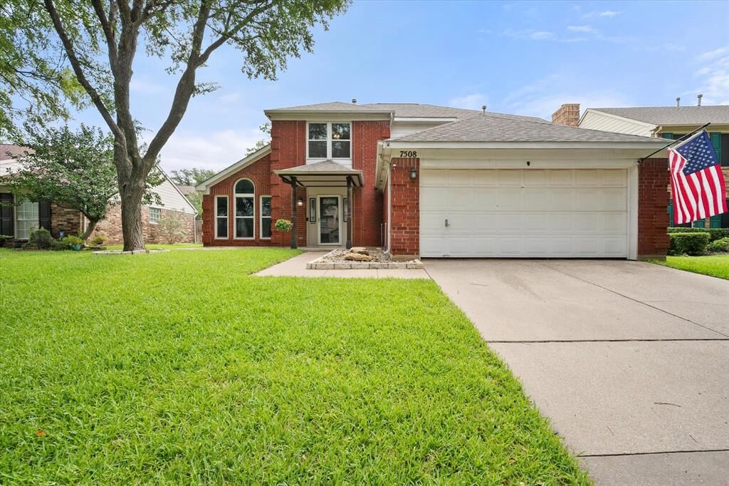 Property Photo: 7508 Los Padres Trail TX 76137