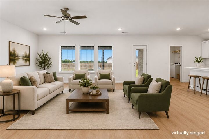 Property Photo:  1032 Emerald Street  AR 72753 