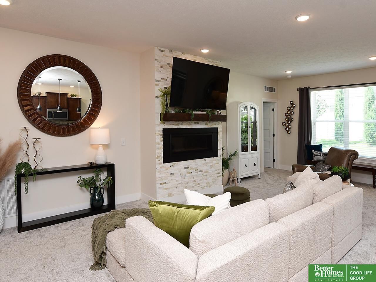 Property Photo: 8202 N 172nd Street NE 68007
