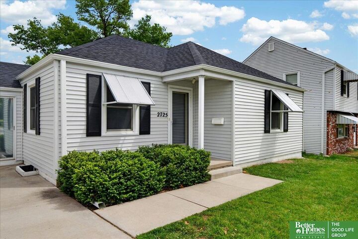 Property Photo:  2725 S 42 Street  NE 68105 