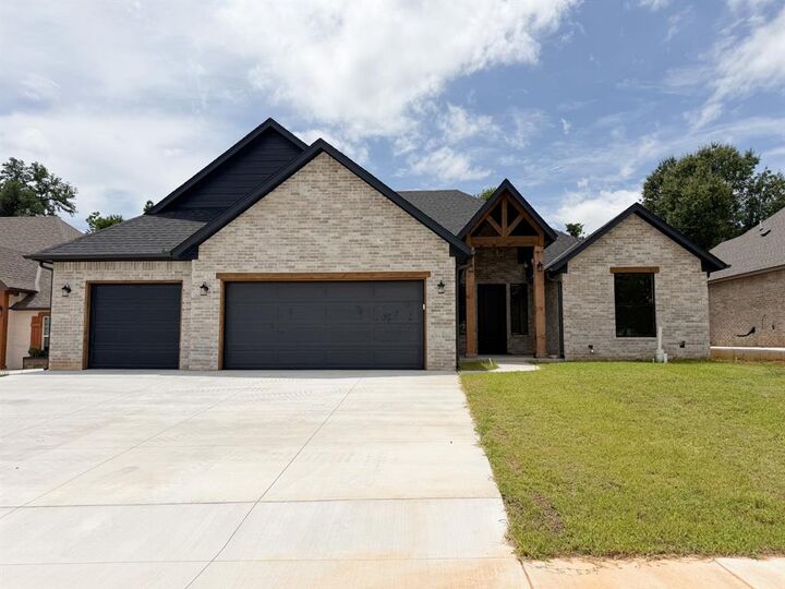 Property Photo:  10036 Primrose Lane  OK 73130 