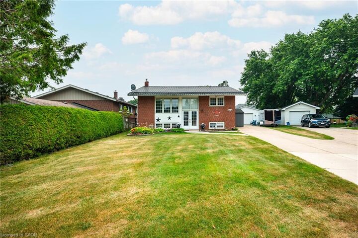 Property Photo: 26 Baker Court ON L9W 5L6
